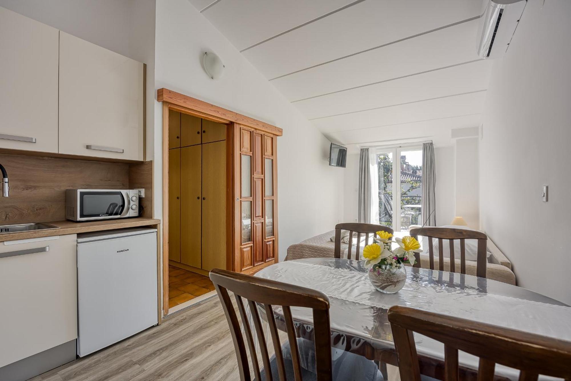 Apartments Orbanic 로비니 외부 사진